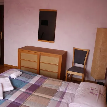לינה וארוחת בוקר Casa Luisa *