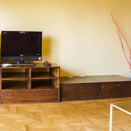 לינה וארוחת בוקר Casa Luisa *